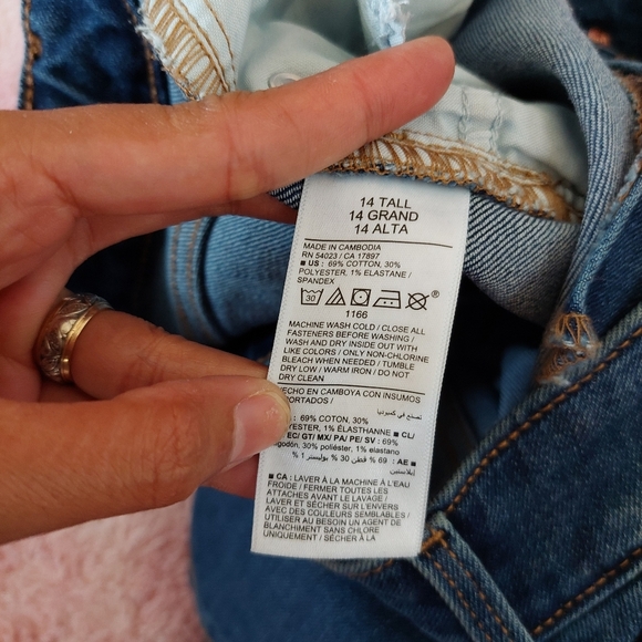 Old Navy Mid Rise Kicker Bootcut Jeans Size 14 Tall NWT - Picture 8 of 11